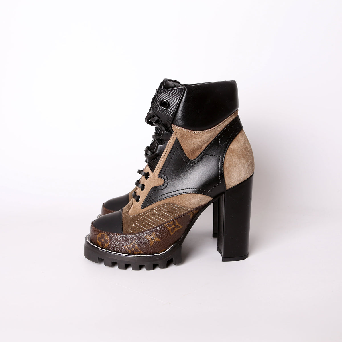 Louis vuitton shops star trail ankle boot for