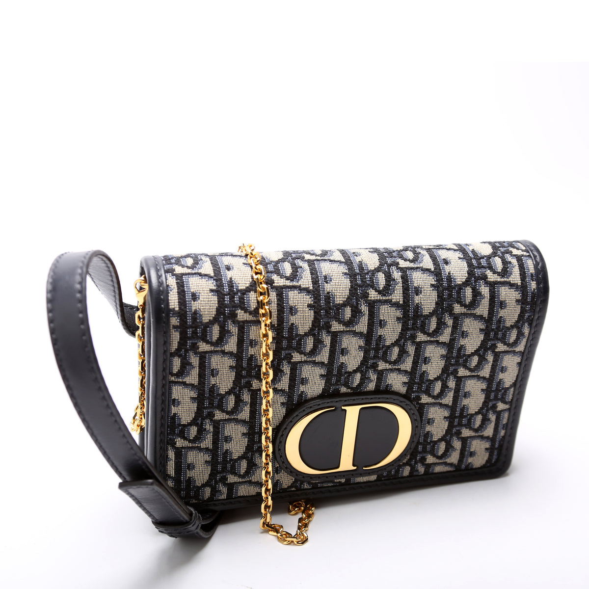 Dior JUNG SAEMMOOL ゲラン GIVENCHY 他2ブランド Dior unveils its first-ever coed campaign, marking the in-store