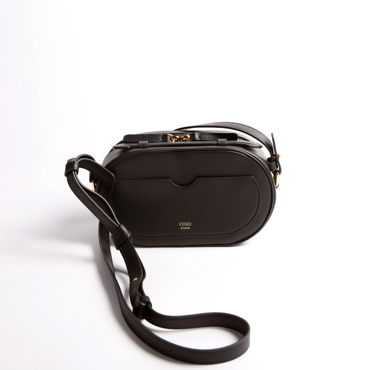 【FENDI】 O'Lock Mini Camera Case★関税送料込み Raffia O'Lock mini Camera Case Black/Brown