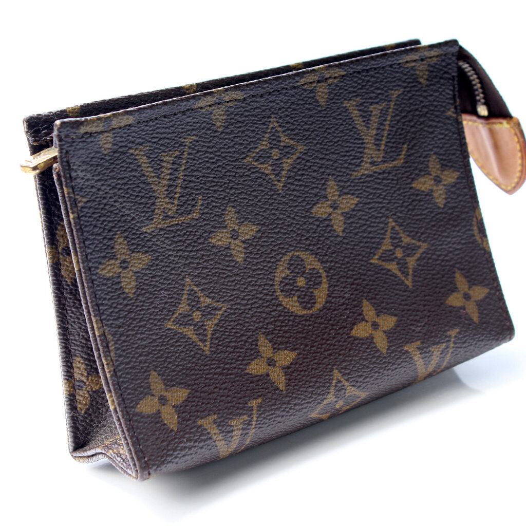 Louis Vuitton Toiletry Bag - 15 For Sale on 1stDibs