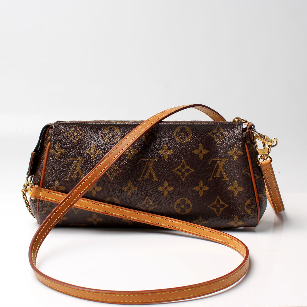 Sarah Wallet Bell Hop Monogram – Keeks Designer Handbags