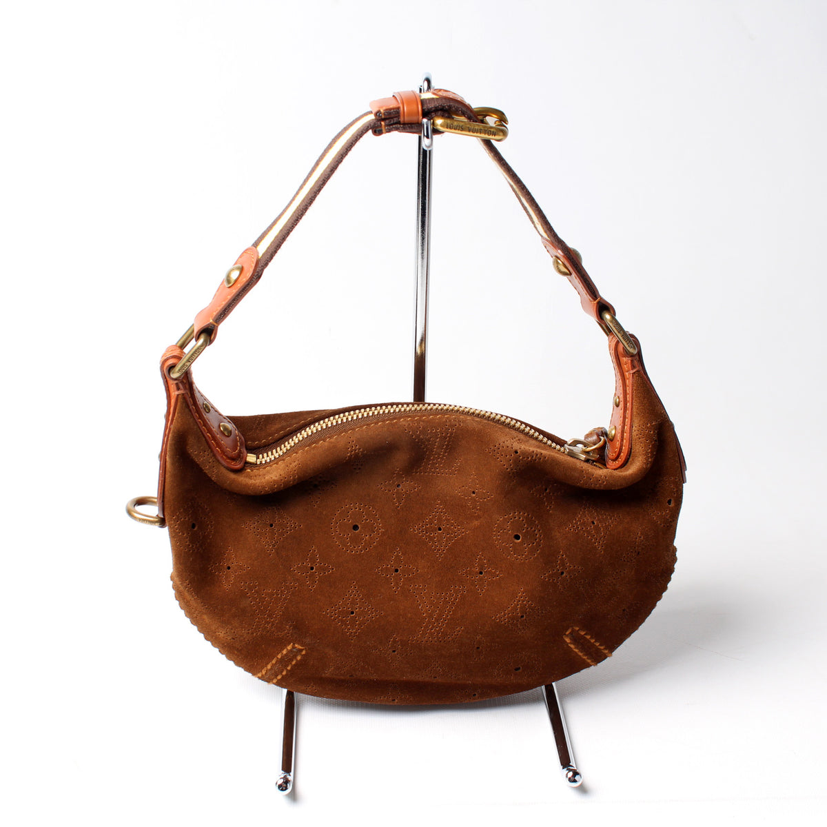 Louis Vuitton Mahina Suede Onatah Hobo Bag sold at auction on 23rd  September