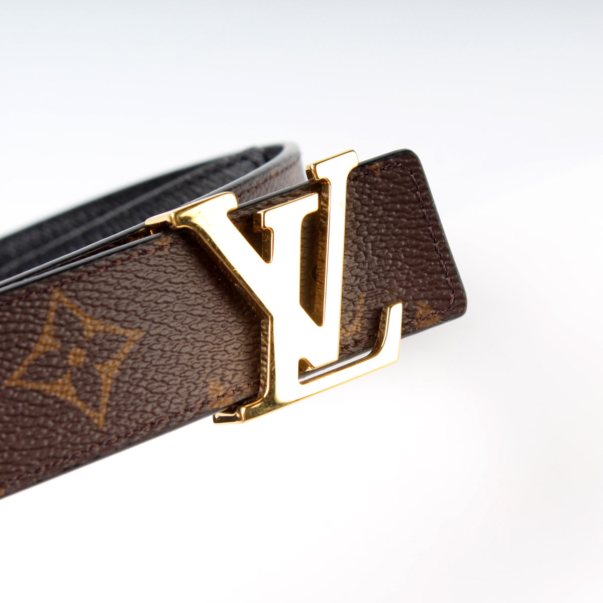 Initiales patent leather belt Louis Vuitton Black size 80 cm in Patent  leather - 20060350