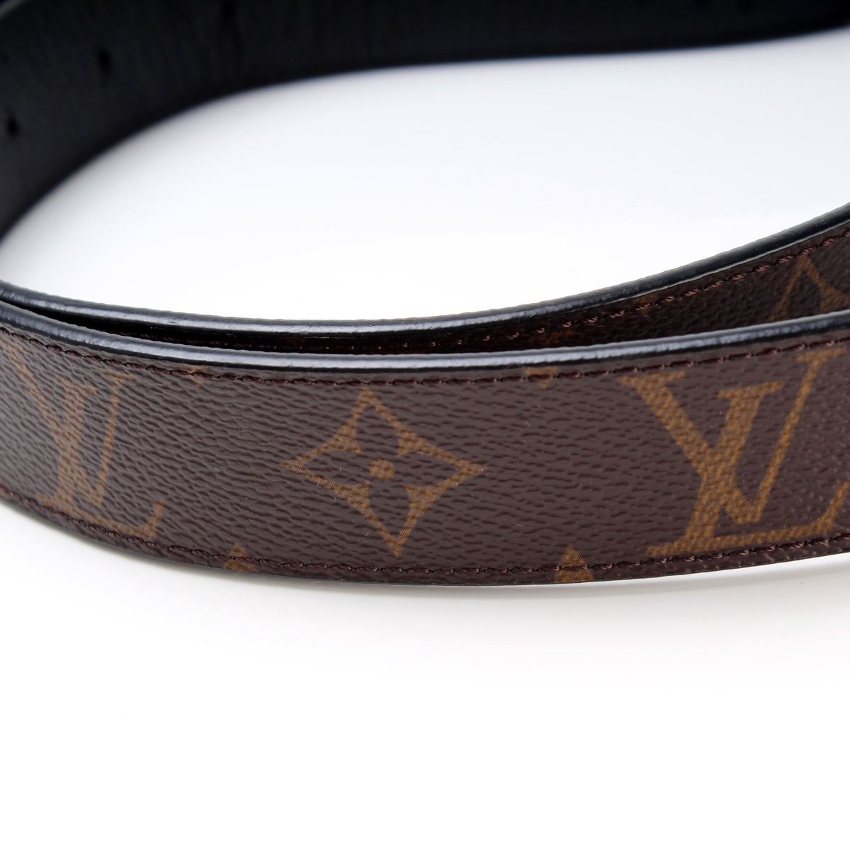 LV Initiales 30MM Reversible Monogram/Leather Belt Size 85/34 – Keeks  Designer Handbags