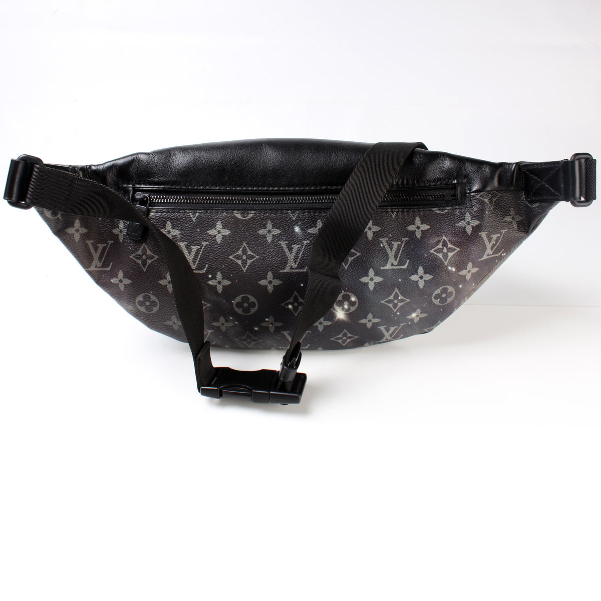 Louis Vuitton 2018 Pre-owned Monogram Galaxy Discovery Belt Bag - Black