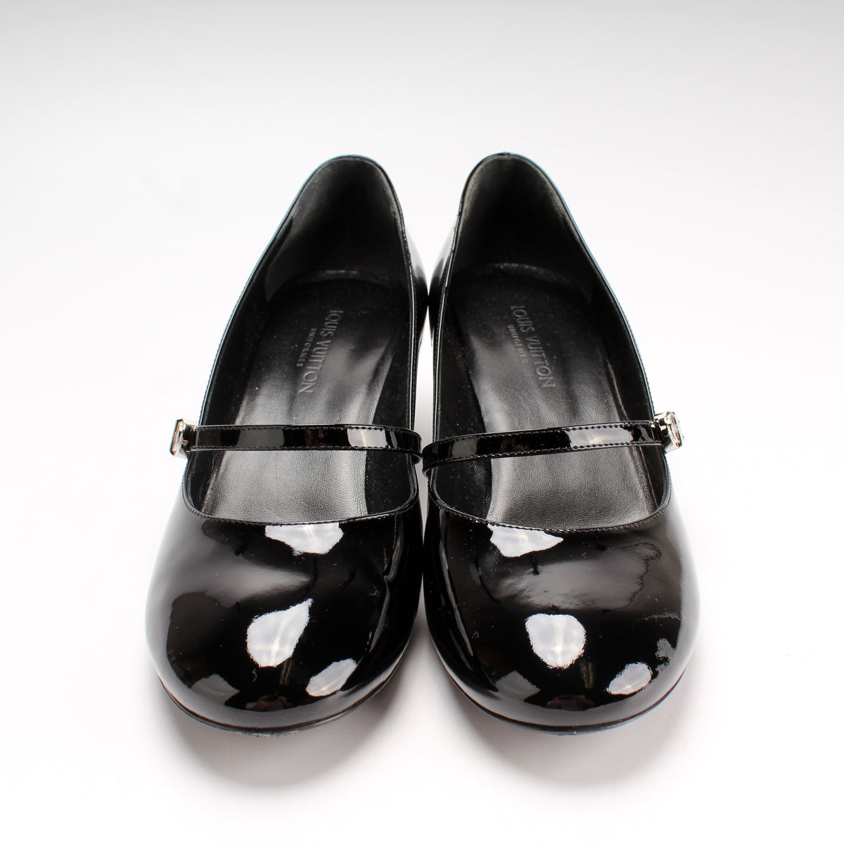 Uniformes Mary Jane Mid Heel Size 39 – Keeks Designer Handbags