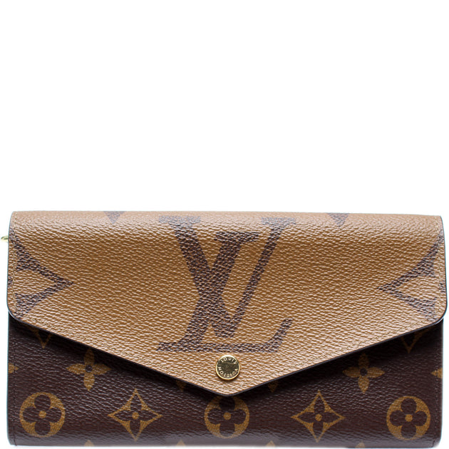 Louis Vuitton 2015 Monogram Vernis Sarah Compact Wallet - Pink
