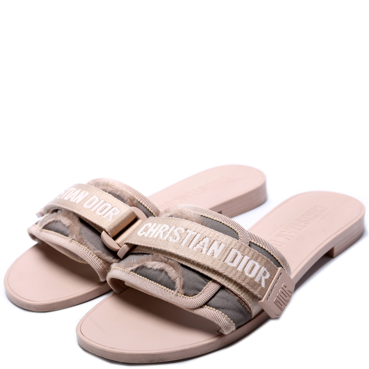 Dior(R) Evolution Slides Size 38