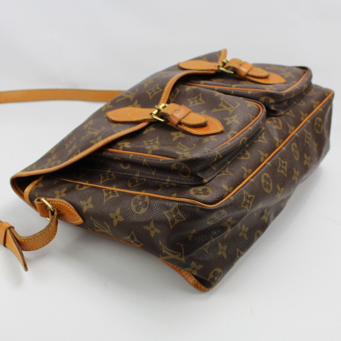Sac Gibeciere Monogram – Keeks Designer Handbags