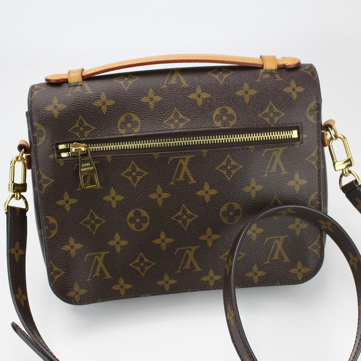 LOUIS VUITTON Monogram Pochette Metis 109506