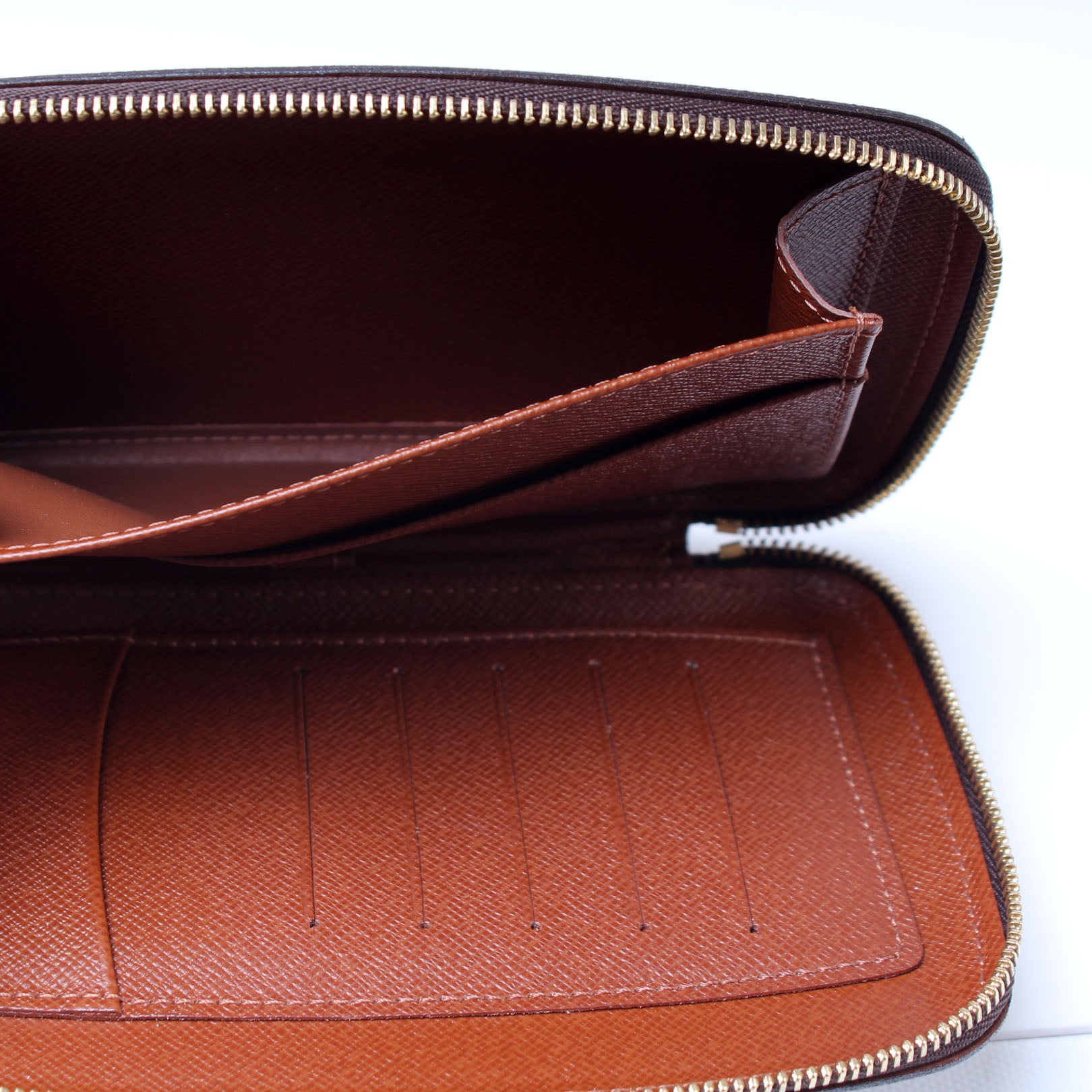 Geode Organizer Zip Wallet Monogram