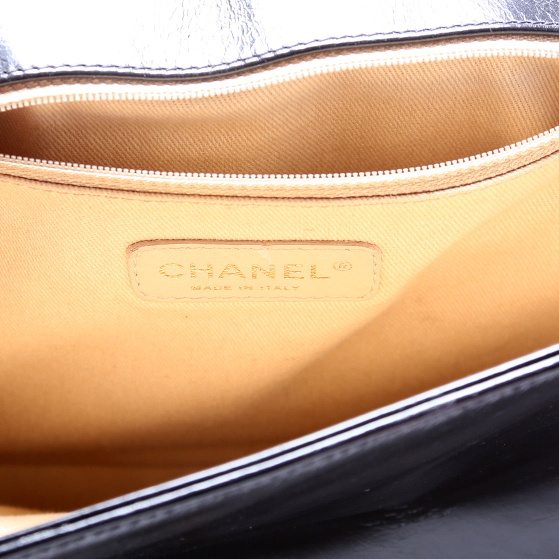 Boy Flap Large Lambskin 18M