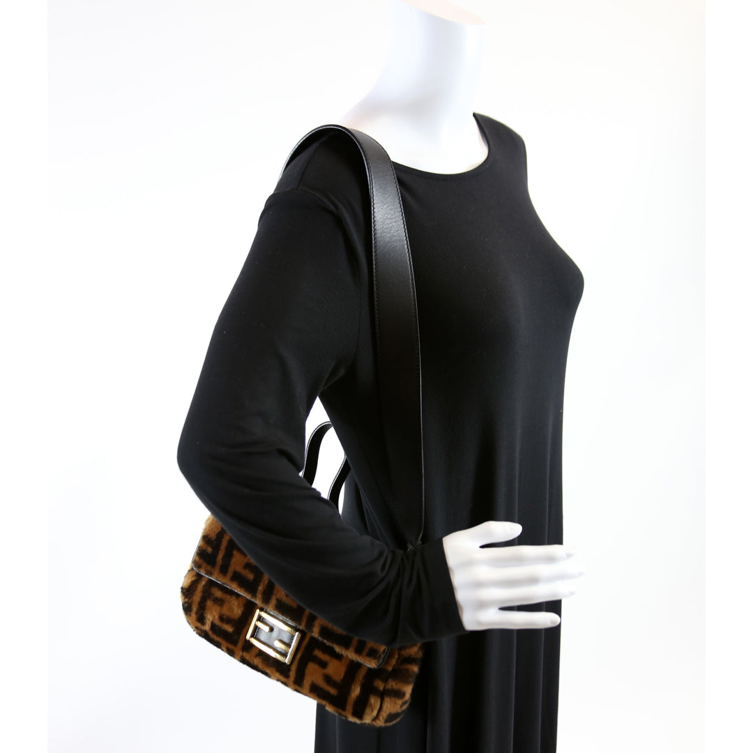 8BR600 Baguette FF Shearling