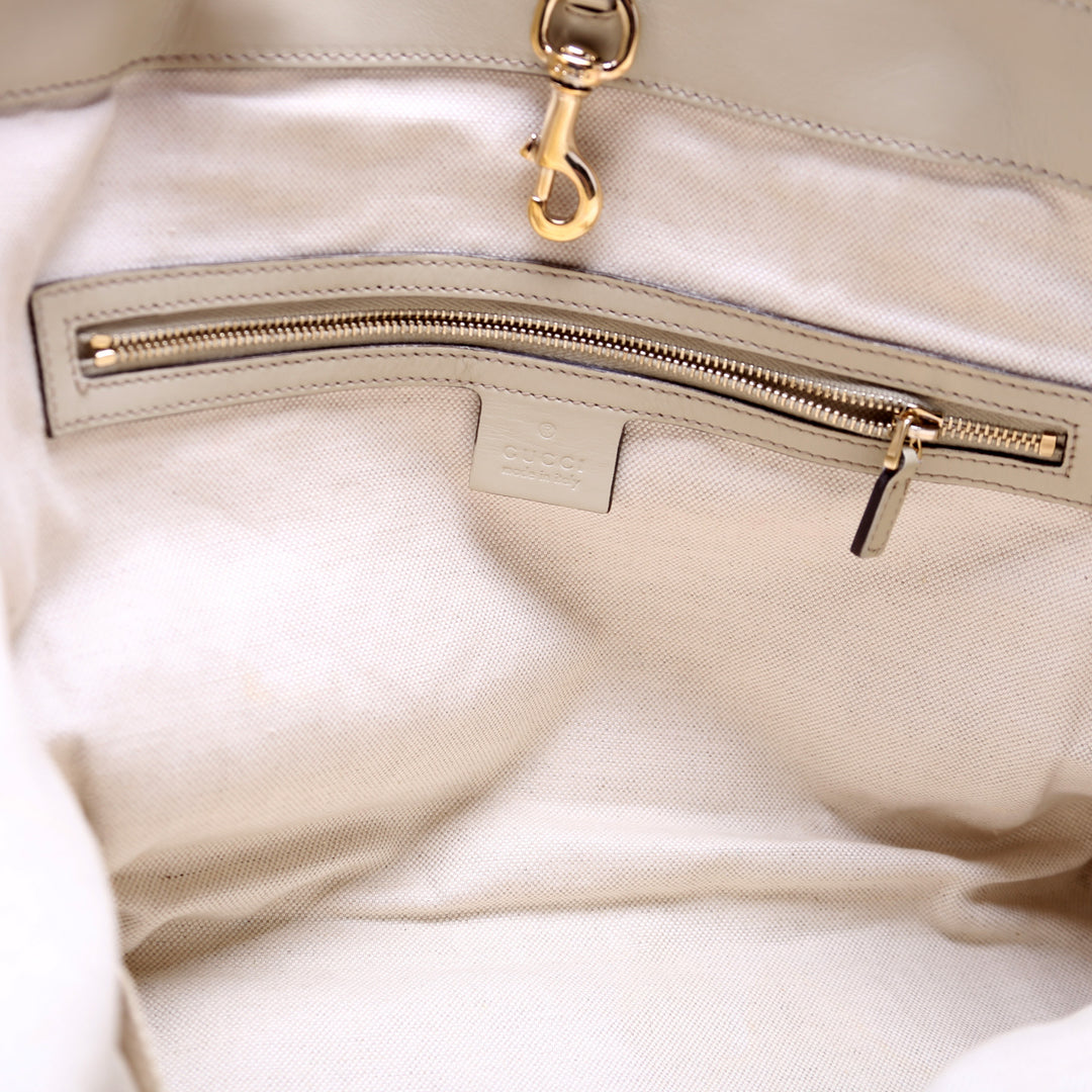 269956 GG Canvas Heart Bit Charm Tote