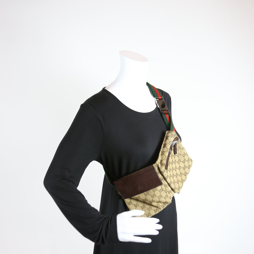 28566 GG Canvas Waist Bag