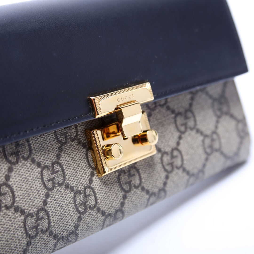 453506 Padlock Chain Wallet