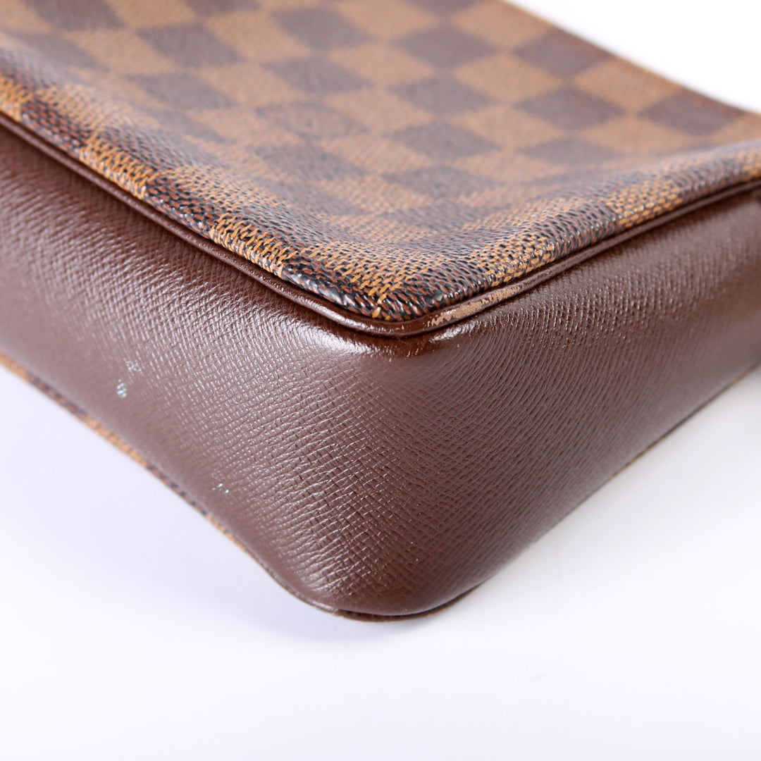 Louis vuitton toiletry pouch 26 damier ebene hotsell