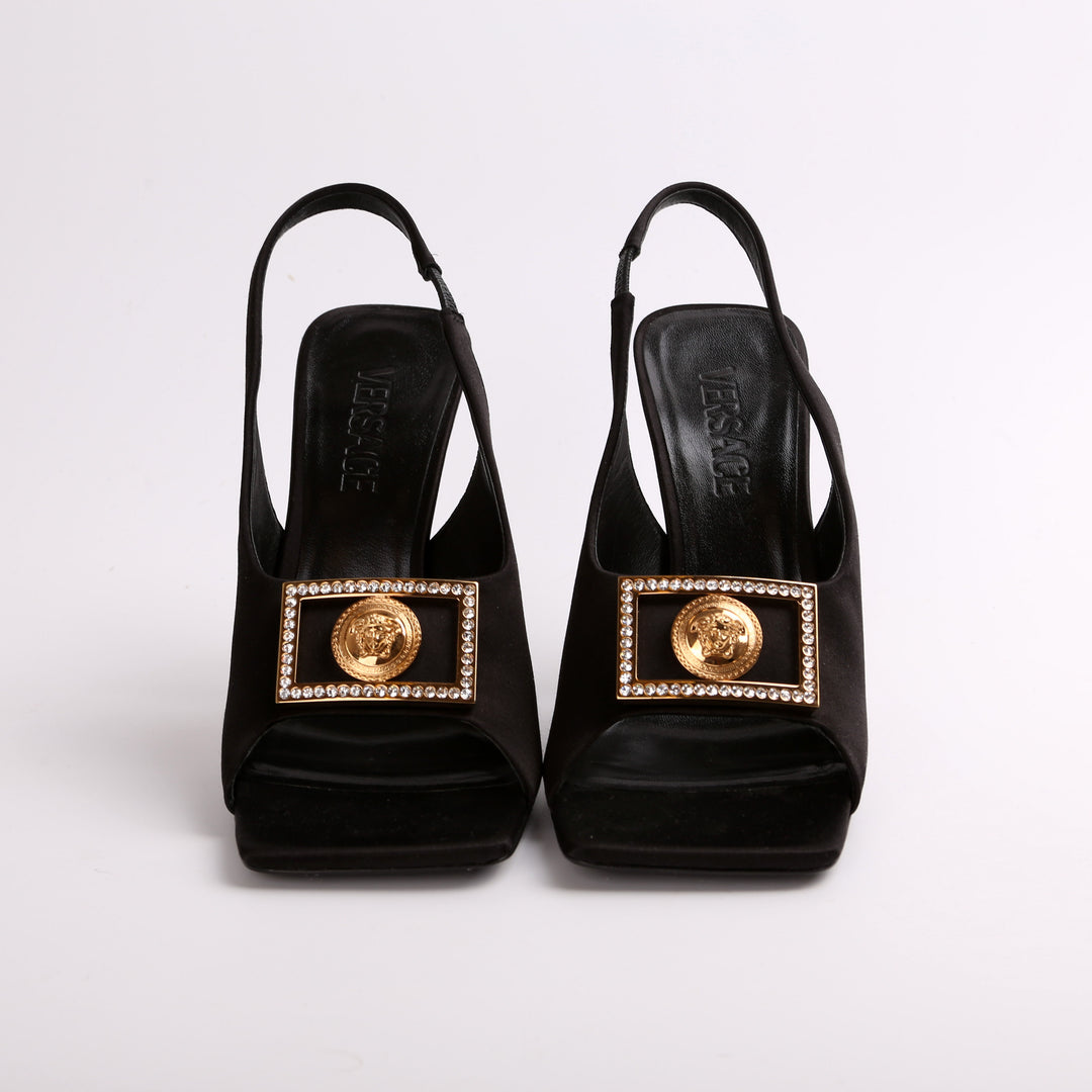 サンダル・ミュール VERSACE Satin rhinestone slingback (10077271A04185 1B00P) Studded Emily Slingback Sandals Black,Print | VERSACE US