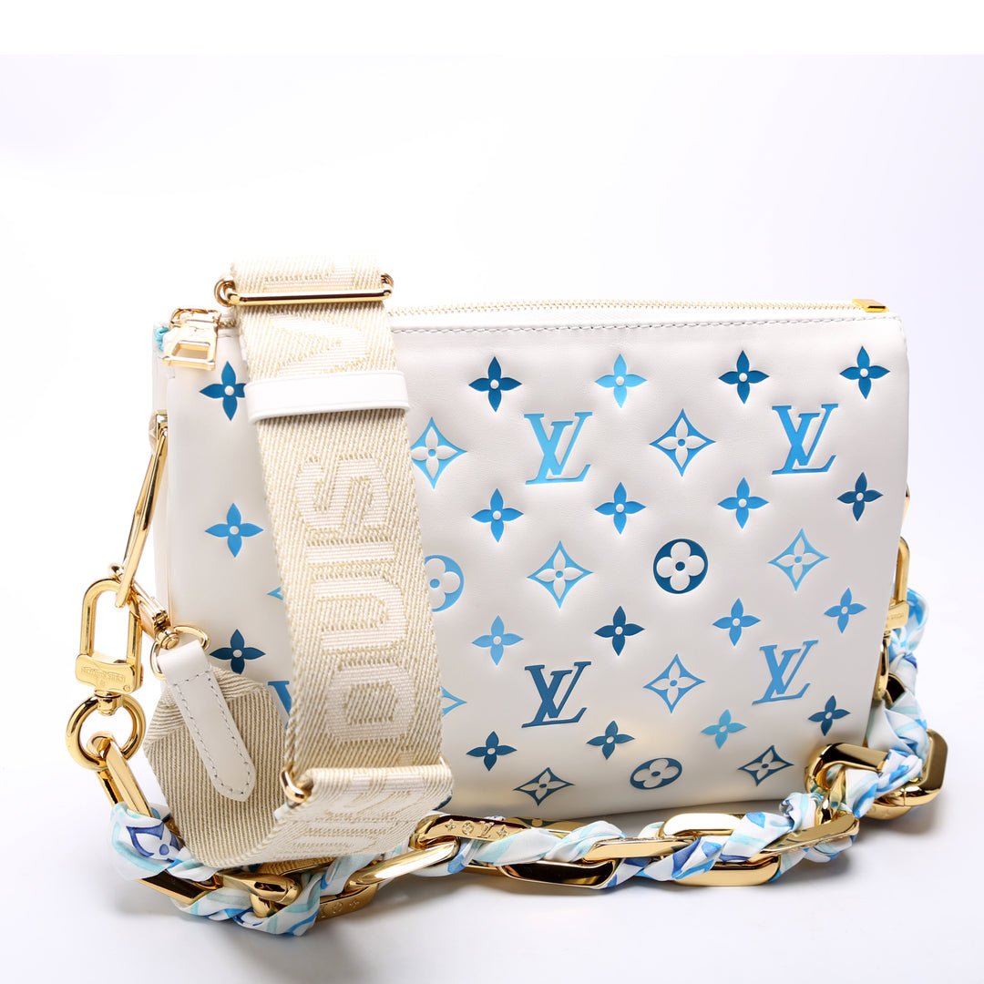 LOUIS VUITTON ビーチオル 青と白 Coussin PM NV By The Pool White/Blue