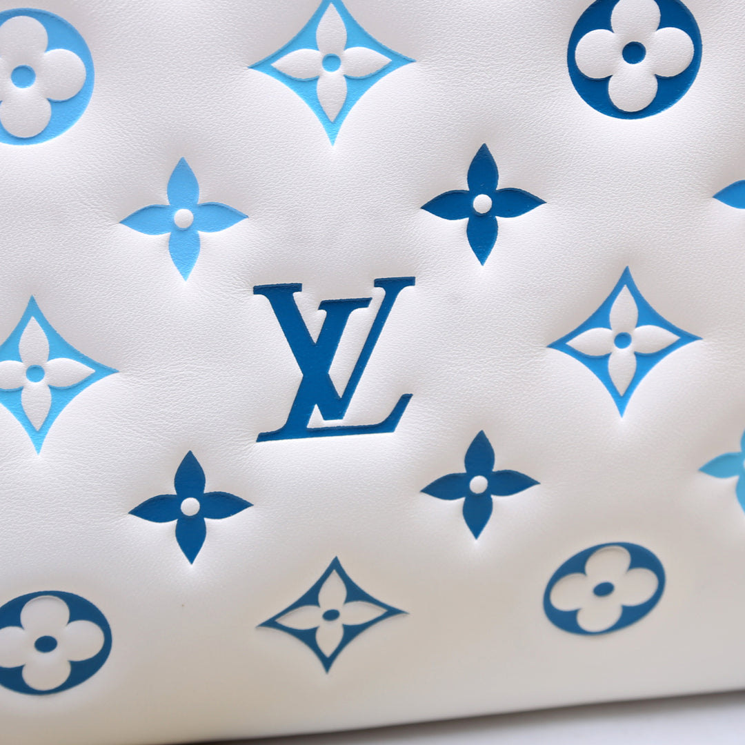 LOUIS VUITTON ビーチオル 青と白 Coussin PM NV By The Pool White/Blue