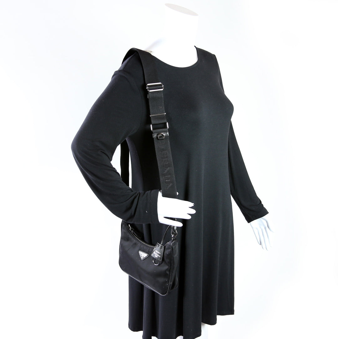 ショルダーバッグ・ポシェット RE-EDITION 2005 SHOULDER BAG Prada Re-Edition 2005 chain-detail Shoulder Bag | Black