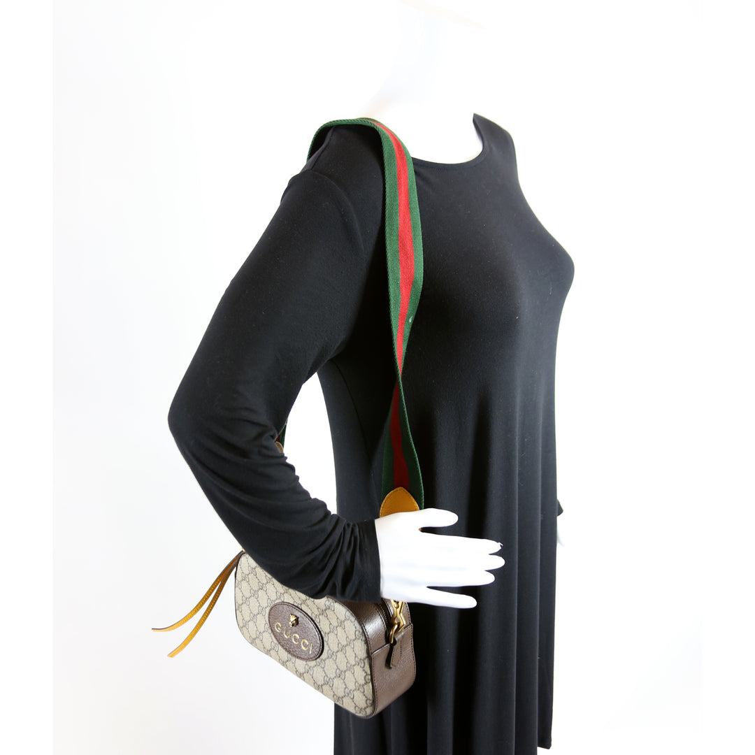 476466 GG Supreme Messenger Bag