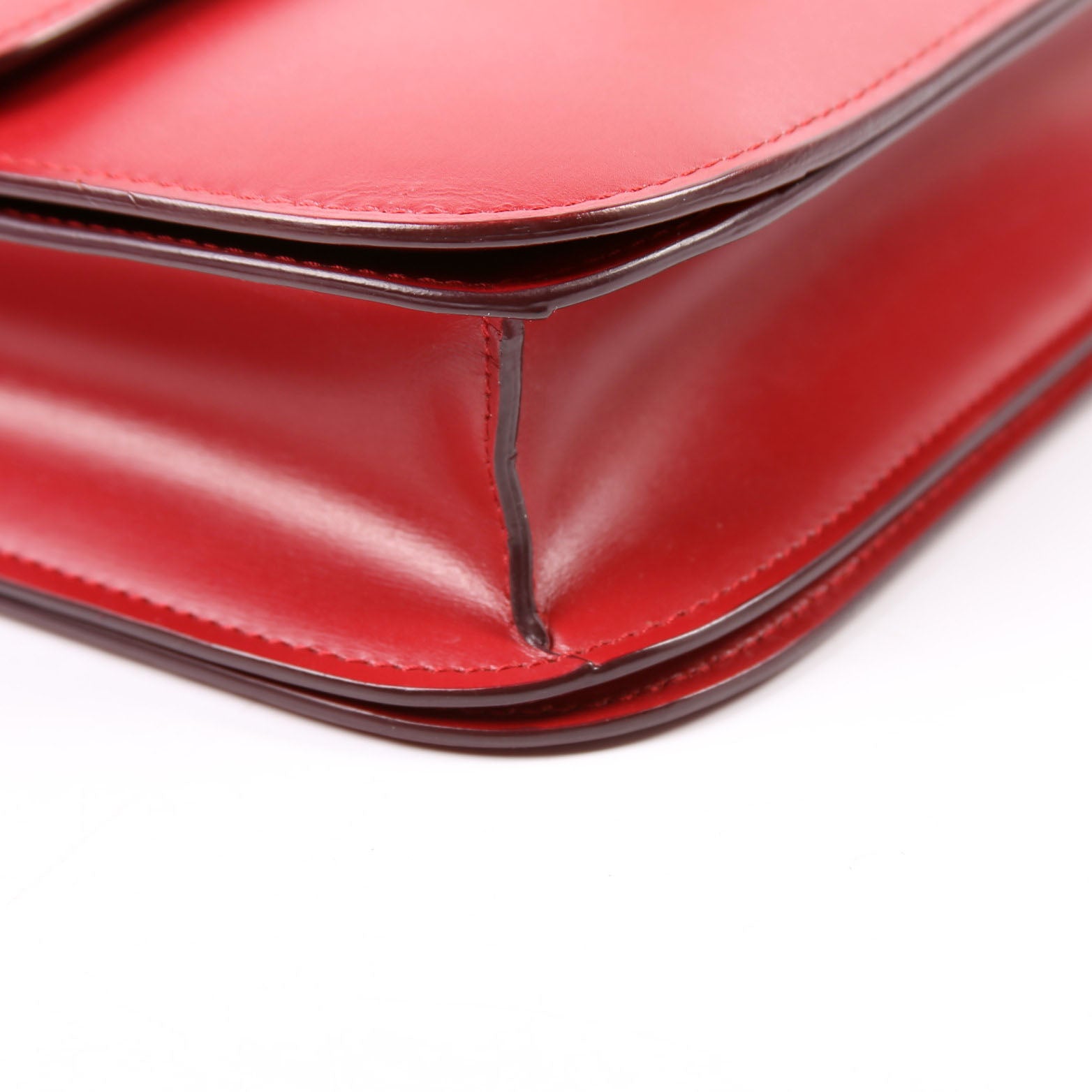 Classic Box Bag Medium Red