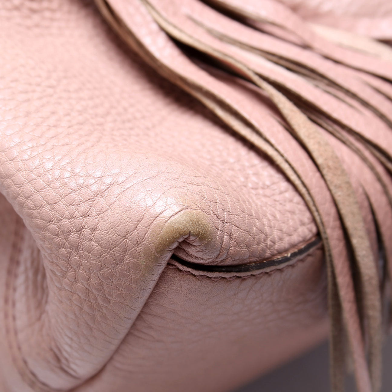 308982 Soho Leather Shoulder Medium Tan