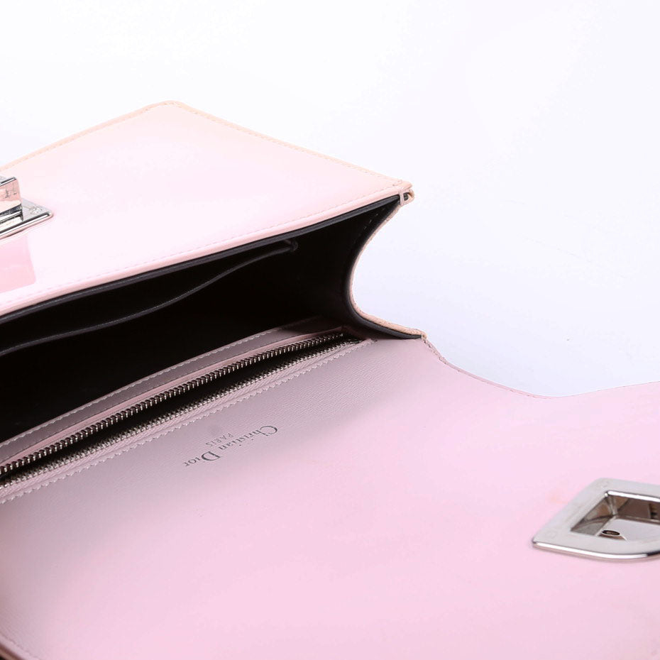 Diorama Patent Micro-Cannage Pink
