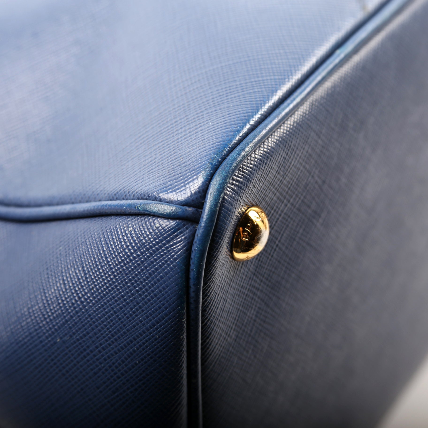 Saffiano Galleria Medium Blue