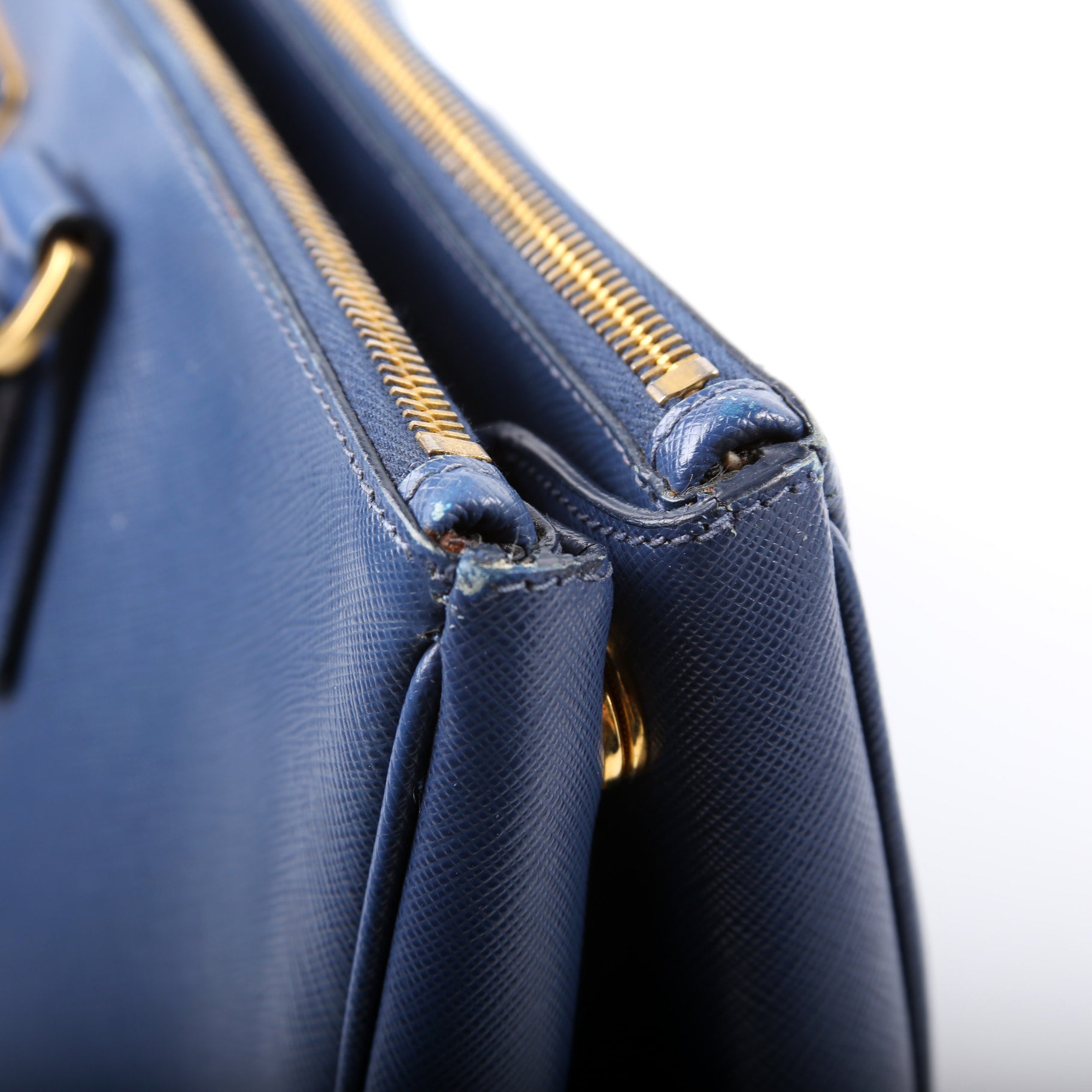 Saffiano Galleria Medium Blue