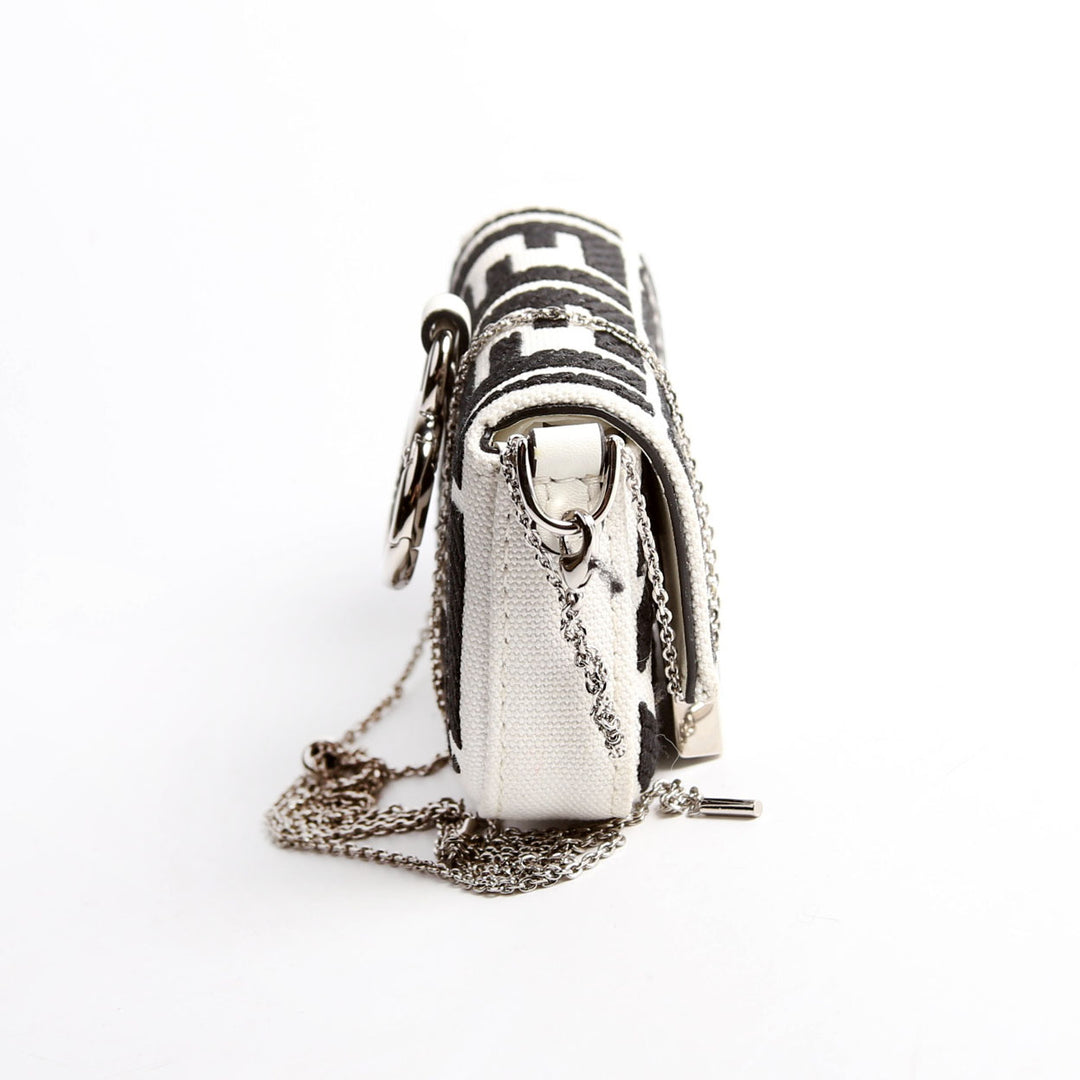 バッグ FENDI Nano Baguette Maxi Buckle 7AS045 Nano Baguette Maxi Buckle