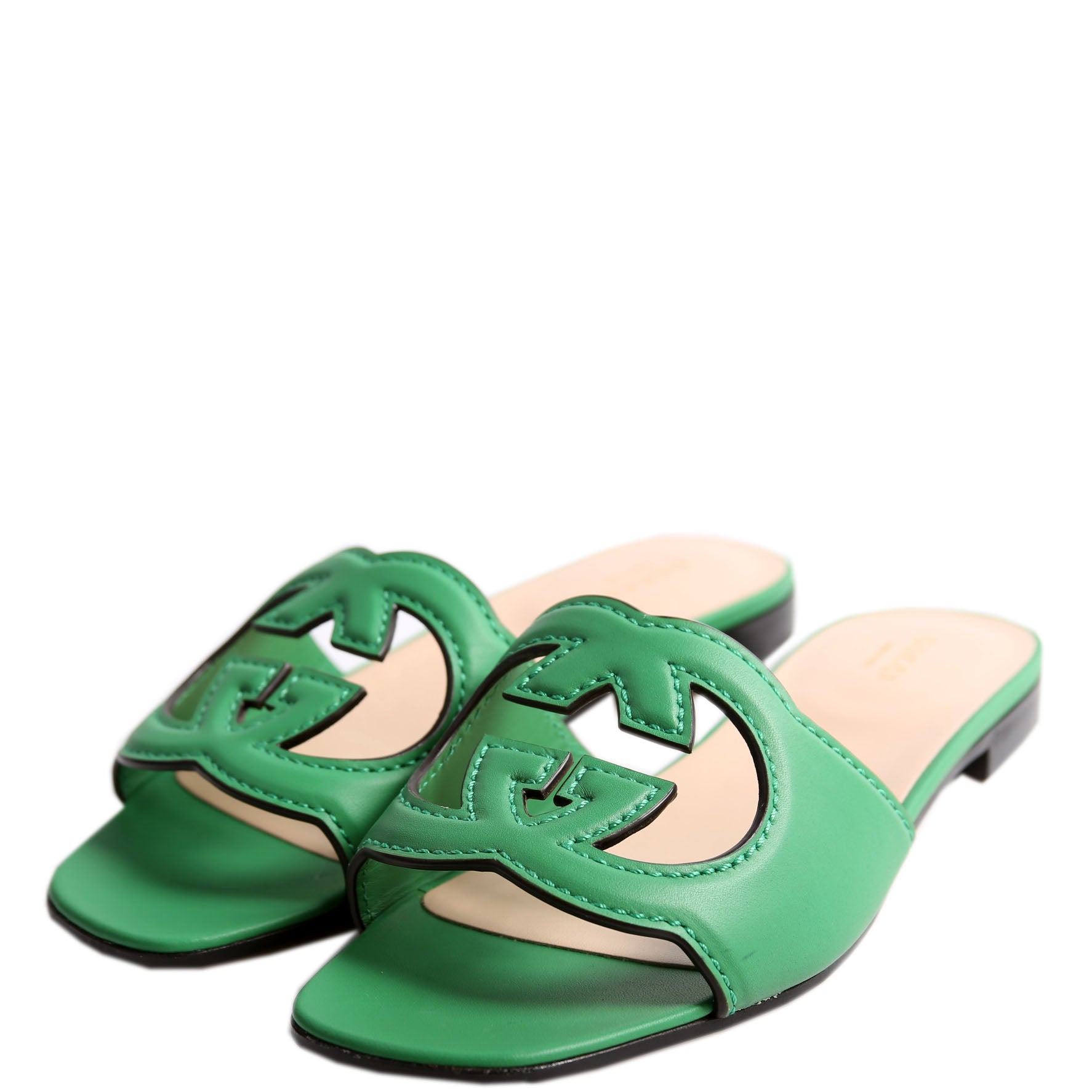 GUCCI スリッフオンハックルハレエフラット 326715C2000 1000 Gucci Shoes: Stylish and Luxurious Footwear