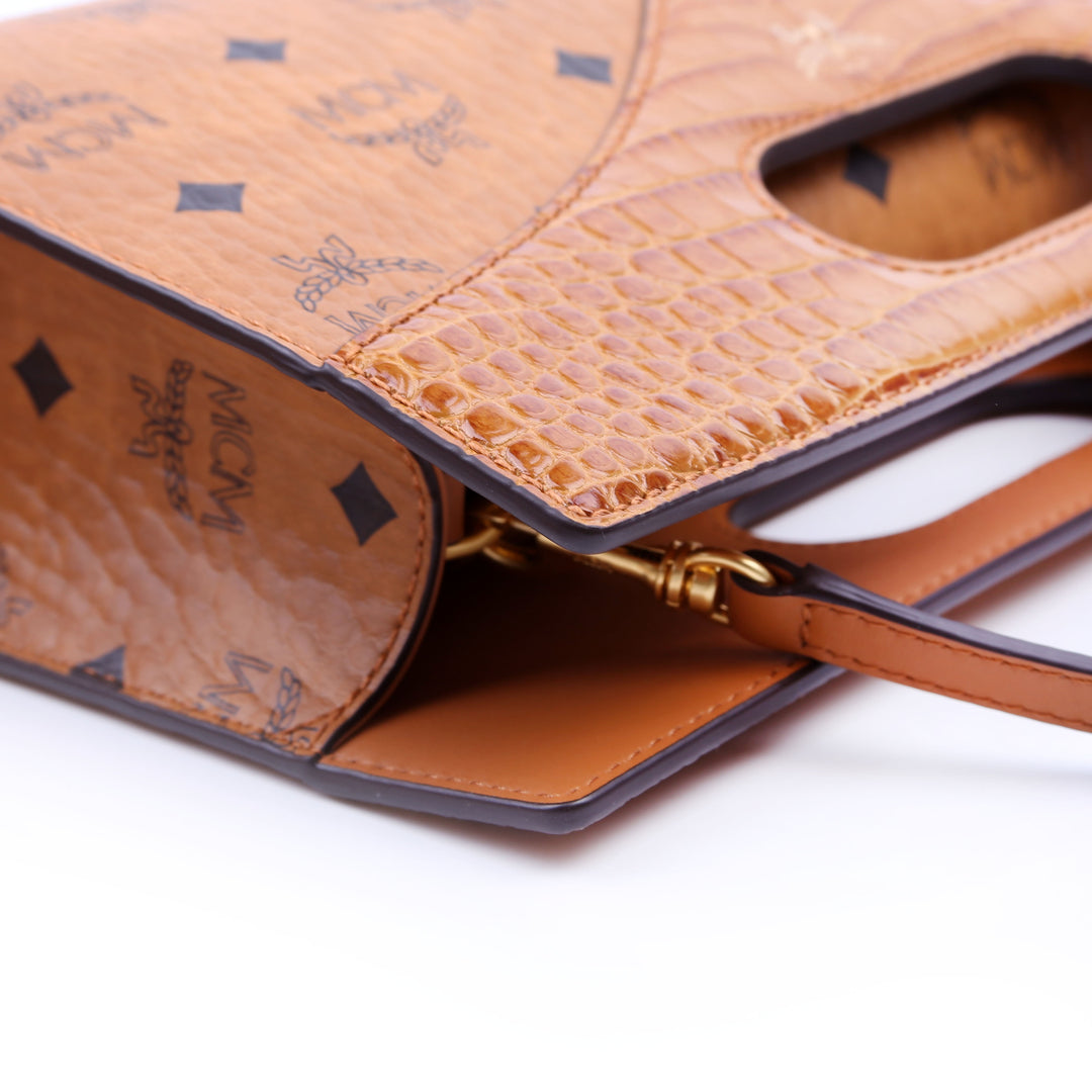 MCM ブラウンレザー バッグ Visetos/Crocodile Embossed Leather Diamond Tote Small Cognac