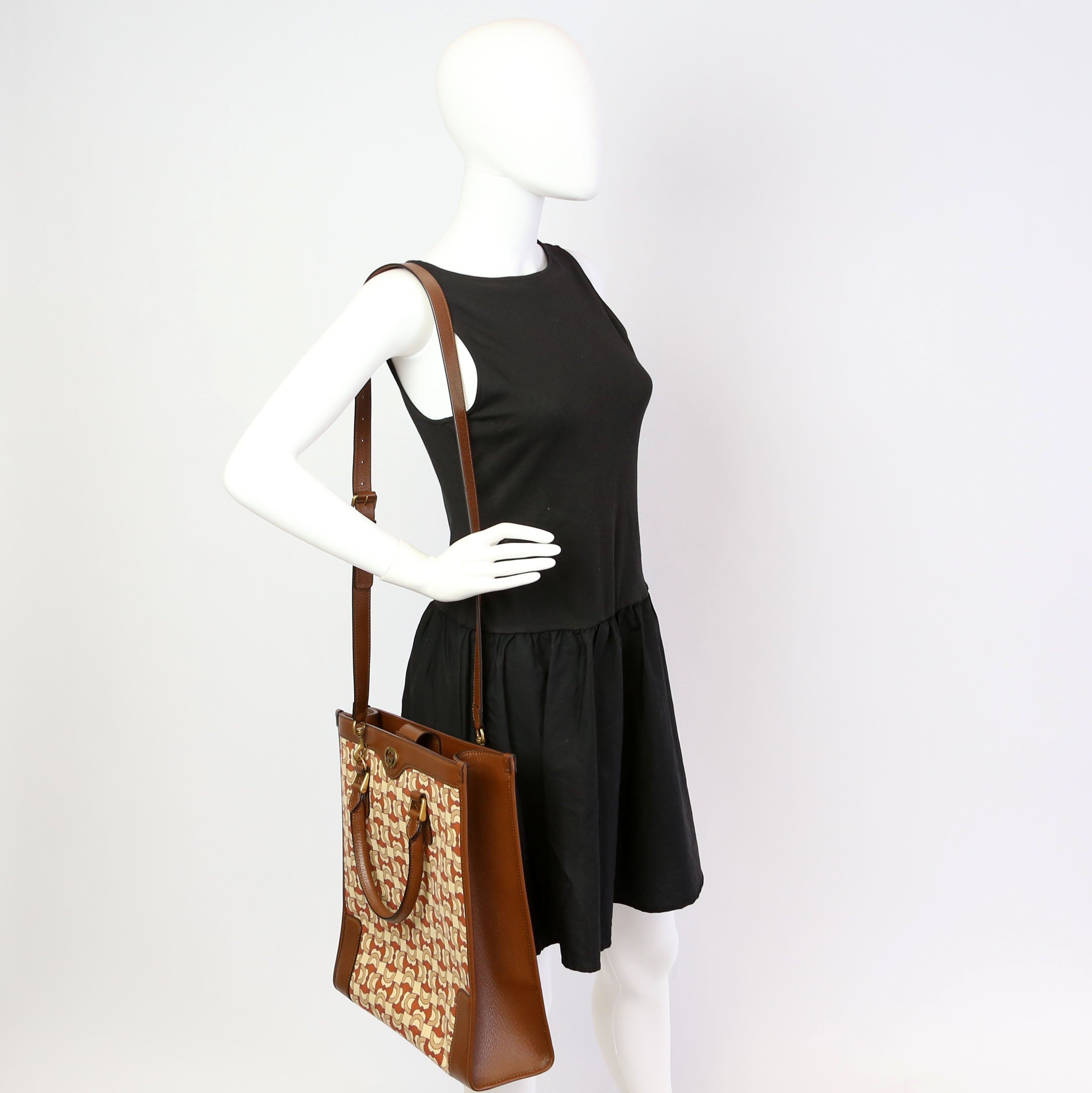 752586 Interlocking G Jacquard Horsebit Tote Brown