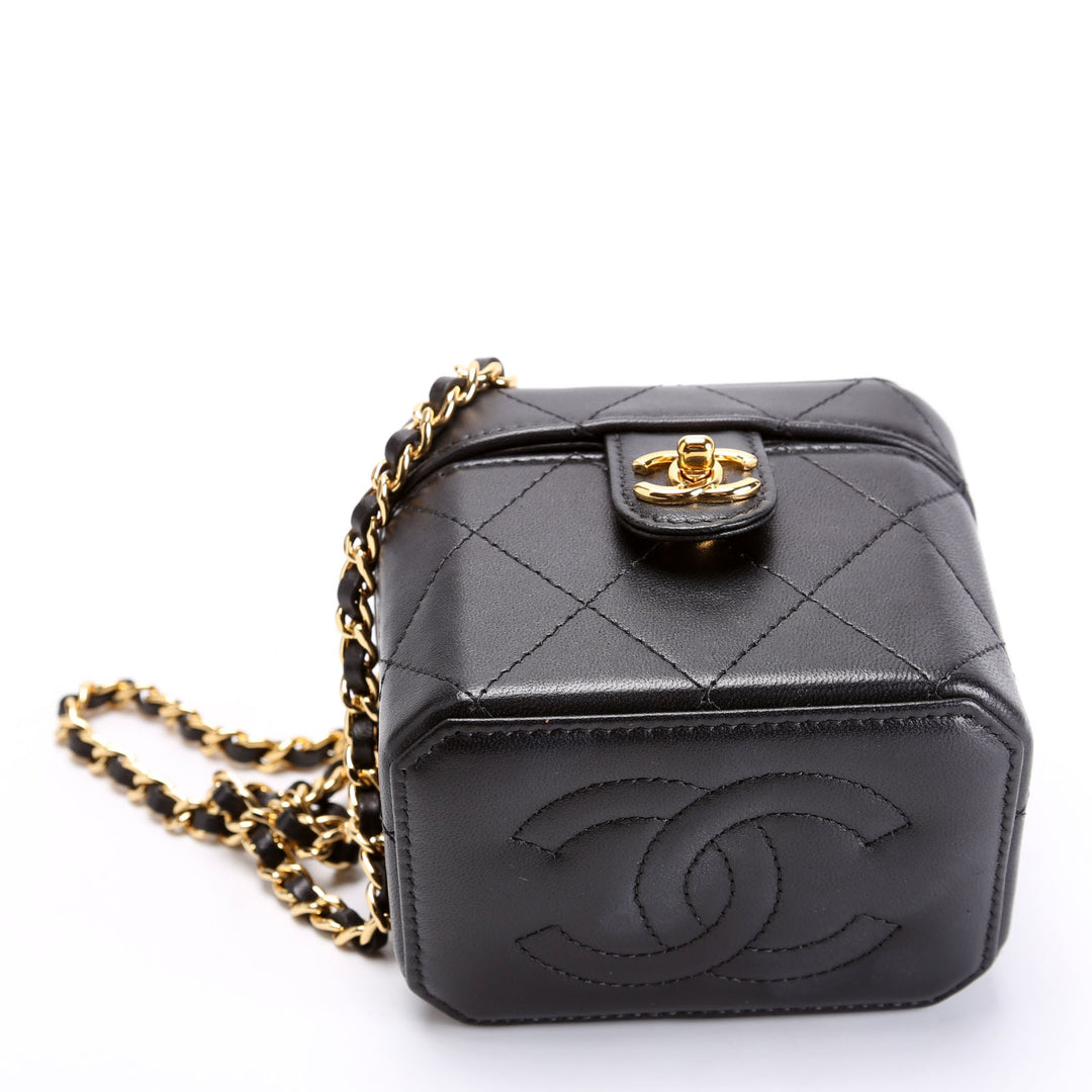 CC Turnlock Mini Vanity Clutch With Chain Quilted Lamb RFID Black