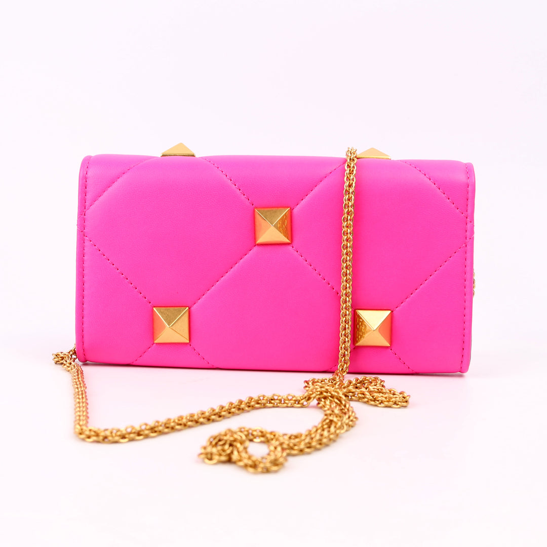【VALENTINO】ROMAN STUD CHAIN WALLET Roman Stud Wallet In Nappa Leather With Chain for Woman in