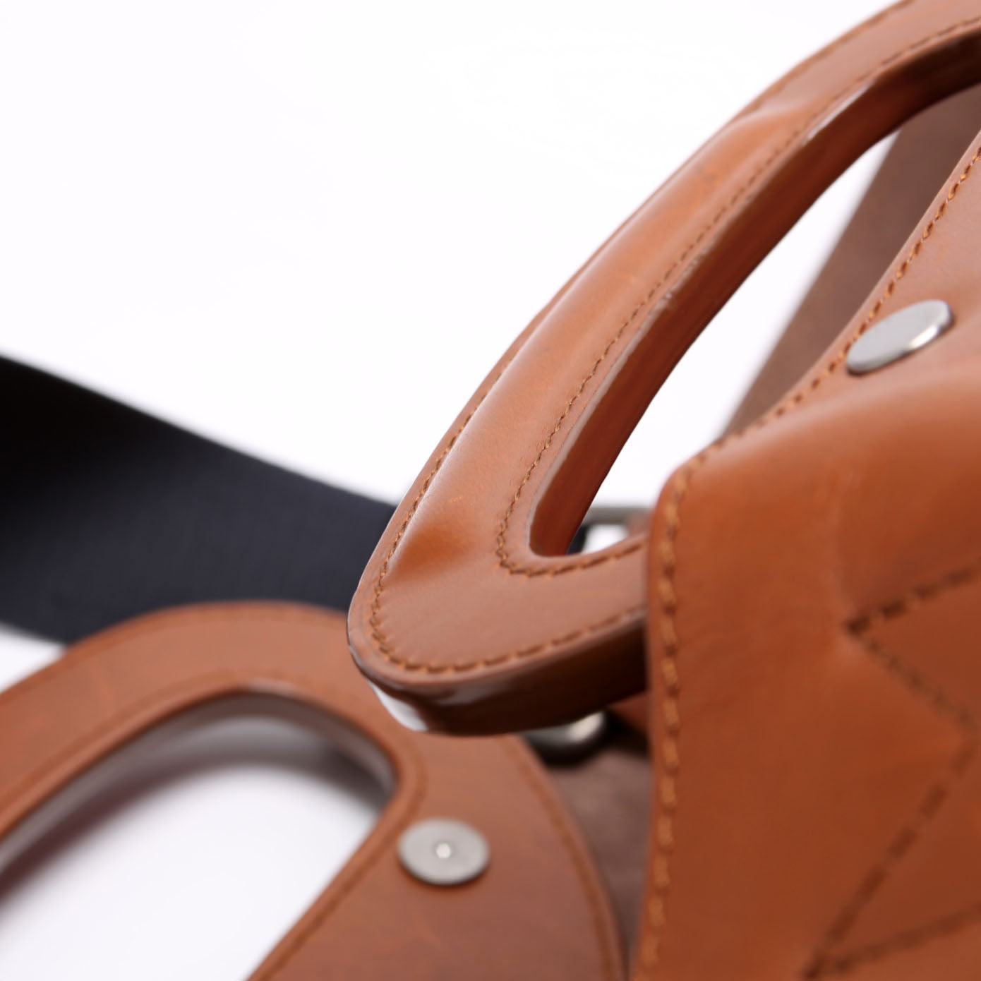 Nomade V Serigraph Tote Calfskin Brown