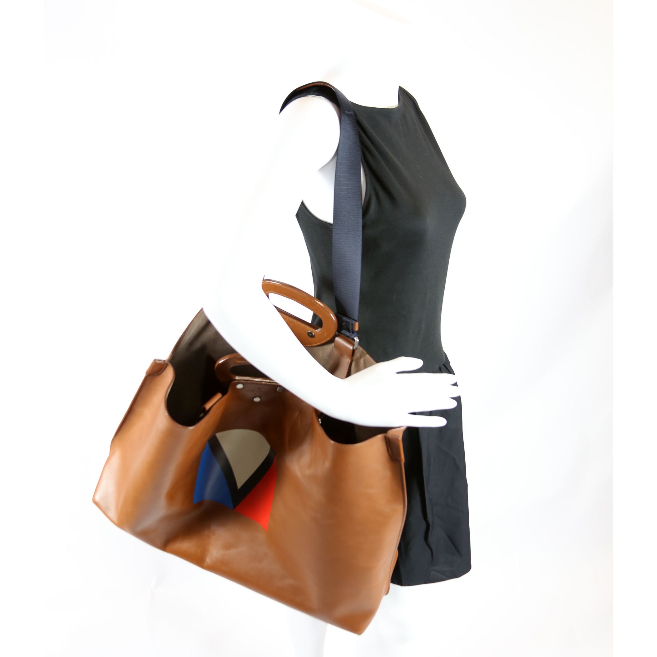 Nomade V Serigraph Tote Calfskin Brown