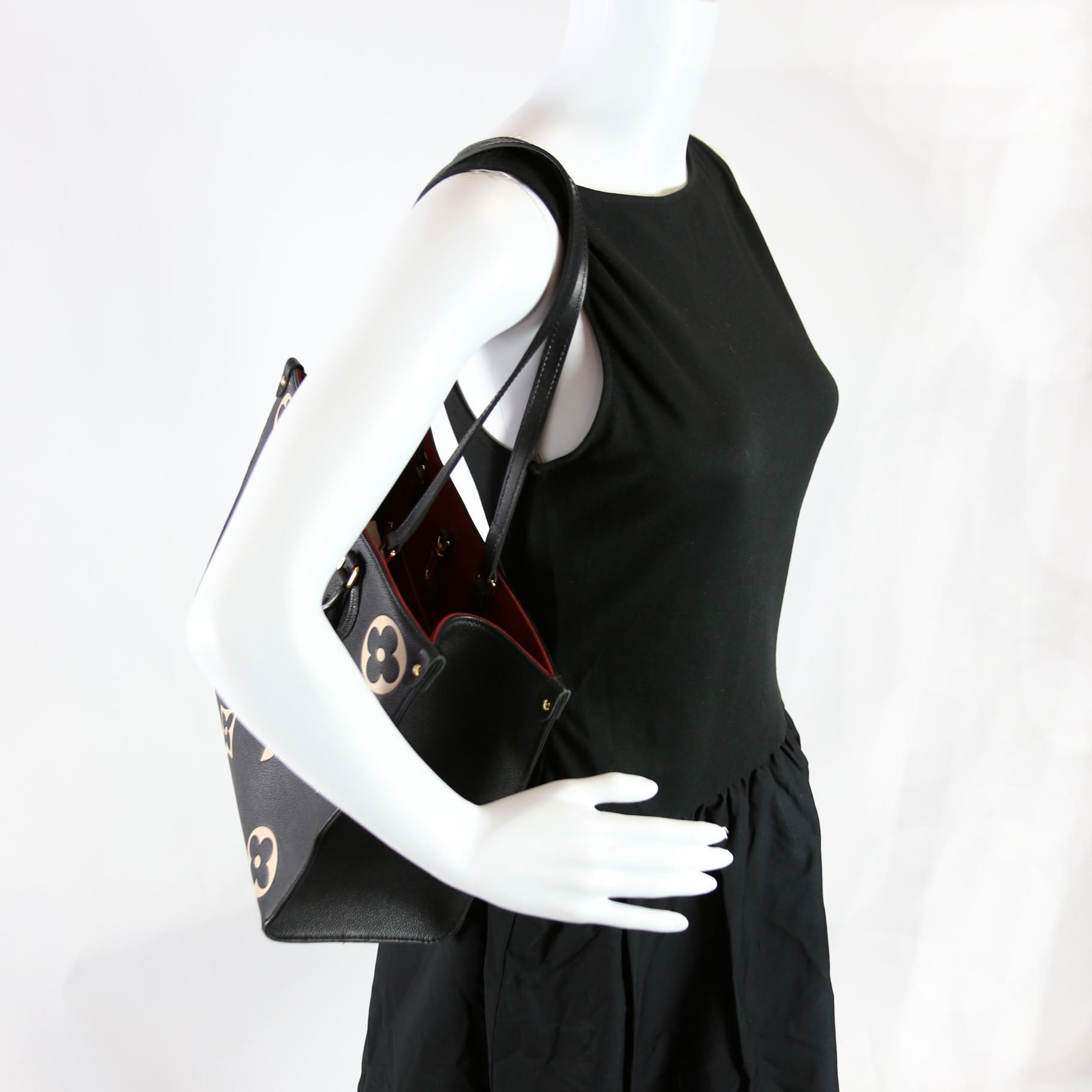 ONTHEGO MM Bicolor Empreinte Black/Cream