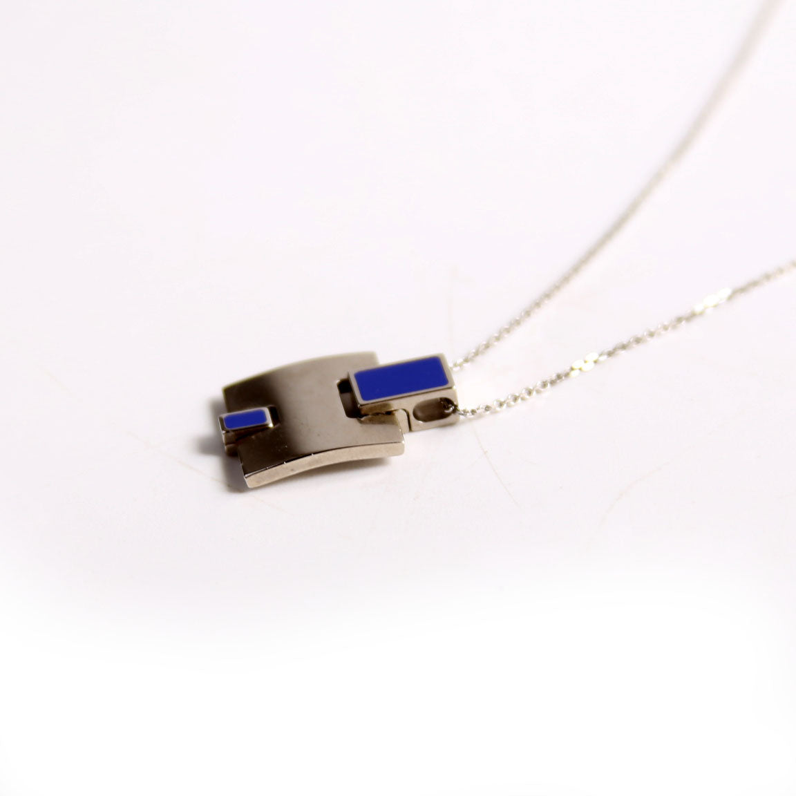 Palladium Eileen Pendant Necklace