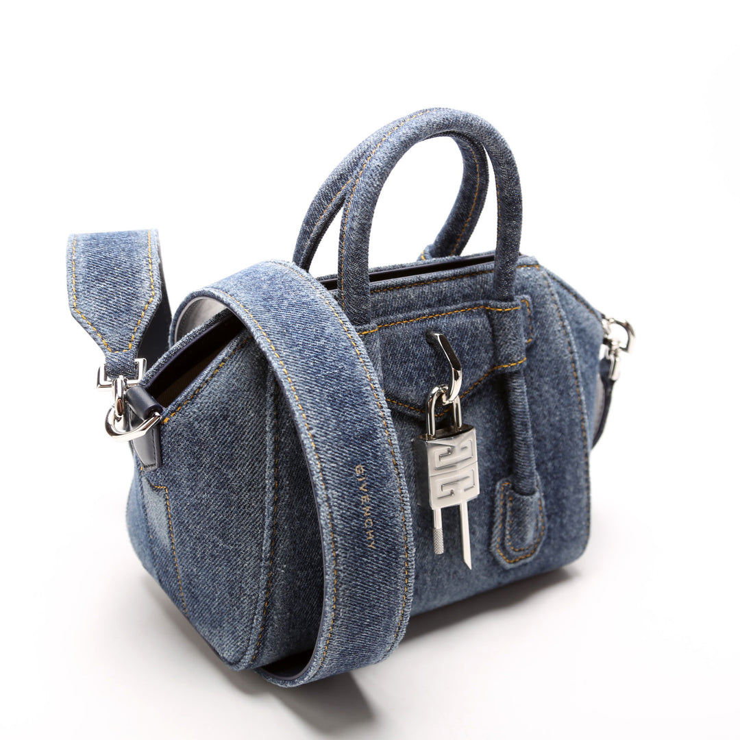 Toy Antigona Lock Denim Blue