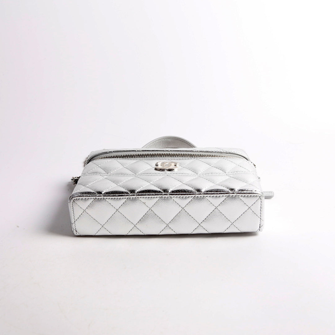 Slim Vanity Case With Chain Metallic Caviar RFID Silver