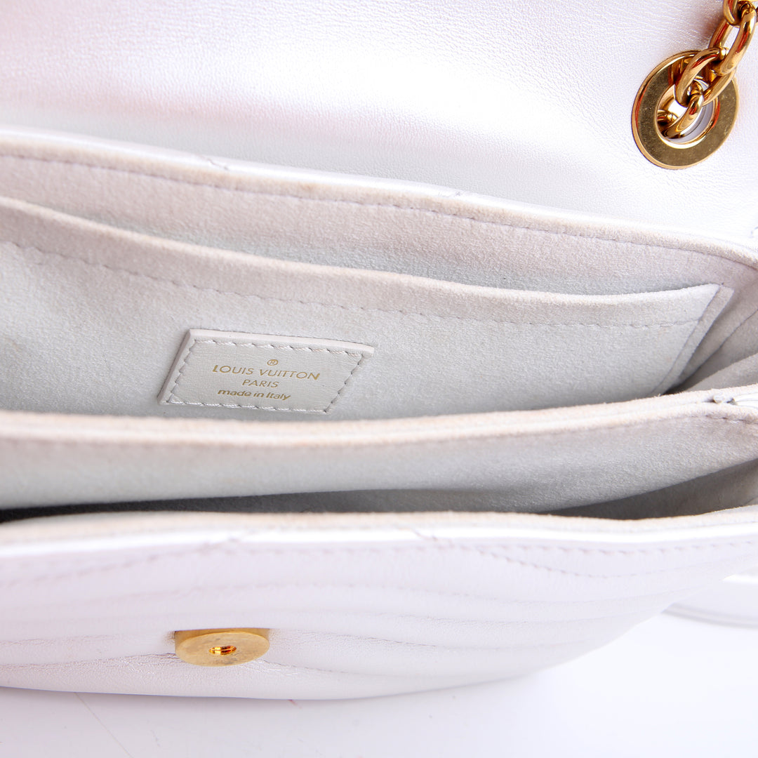 Louis Vuitton ホワイト ショルダーバッグ ニューウェーブ PM New Wave Chain Bag PM White