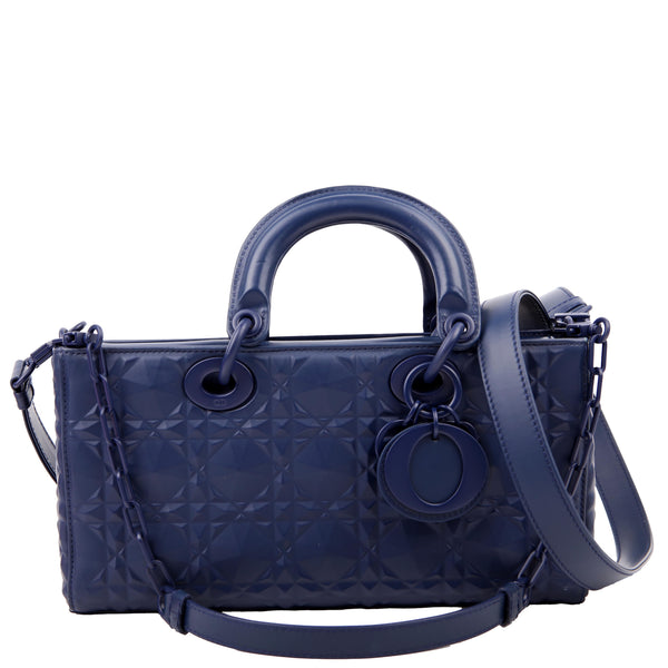 Dior ボディバッグ CDダイヤモンド　ネイビーブルー　美品　レア Lady D-Joy Medium Lambskin Blue