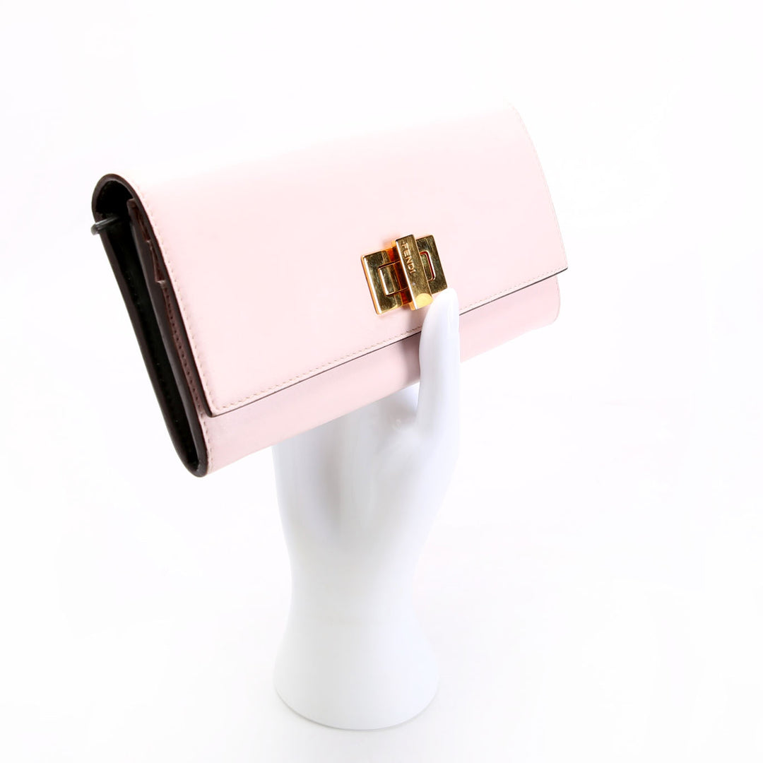8M0377 Peekaboo Continental Wallet Pink