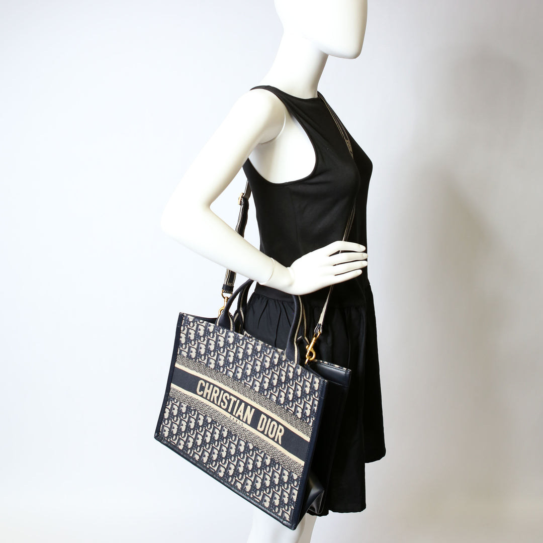 Book Tote Medium With Strap Calfskin/Canvas Navy