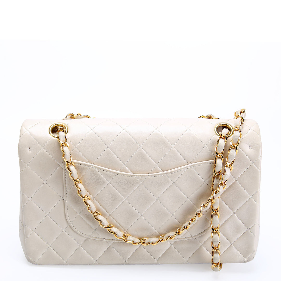 Classic Flap Medium Lambskin 4M Cream