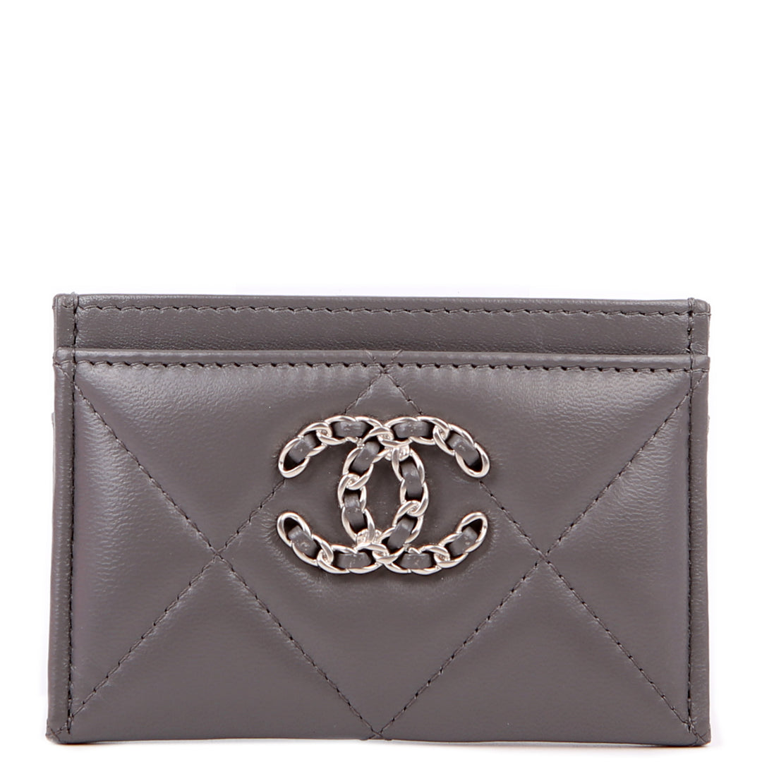 Quilted Lambskin 19 Card Holder Gray