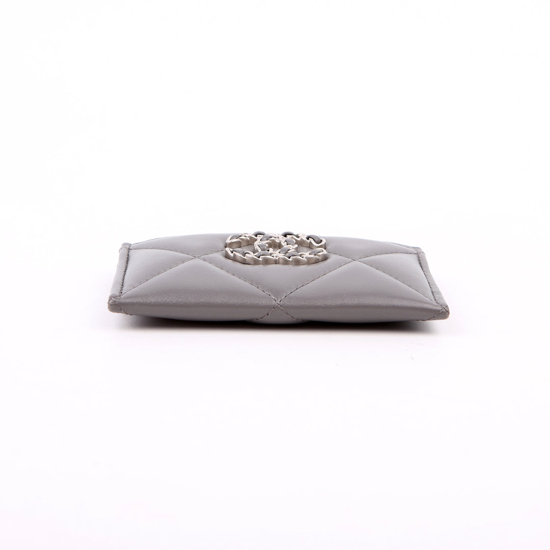 Quilted Lambskin 19 Card Holder Gray